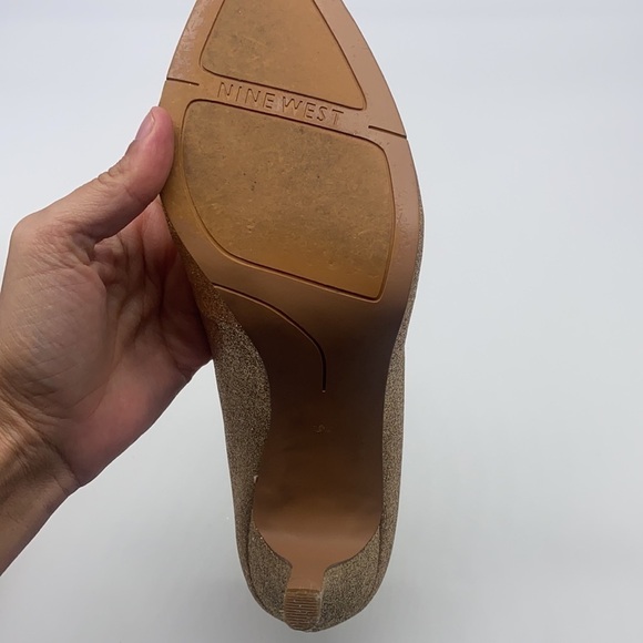 Nine West - Martina Gold Glitter Pointed Toe Heels Size 10 - Picture 16 of 16